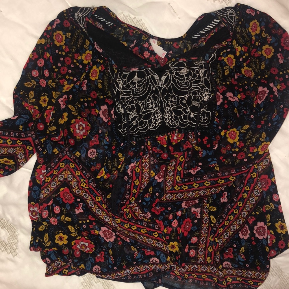 Xhiliration boho top